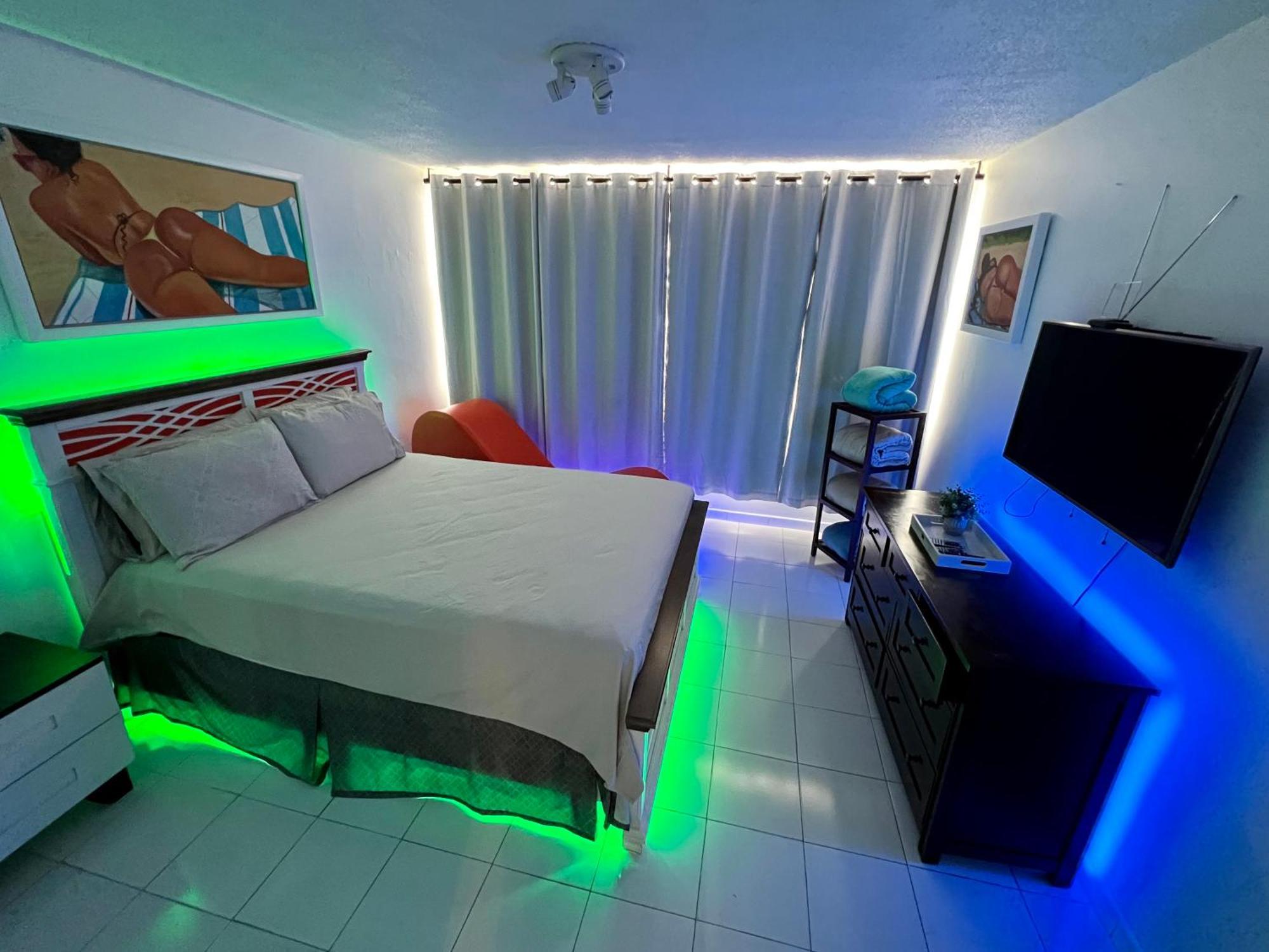 Beachfront Tropical Tantra Apartment San Juan Exteriör bild