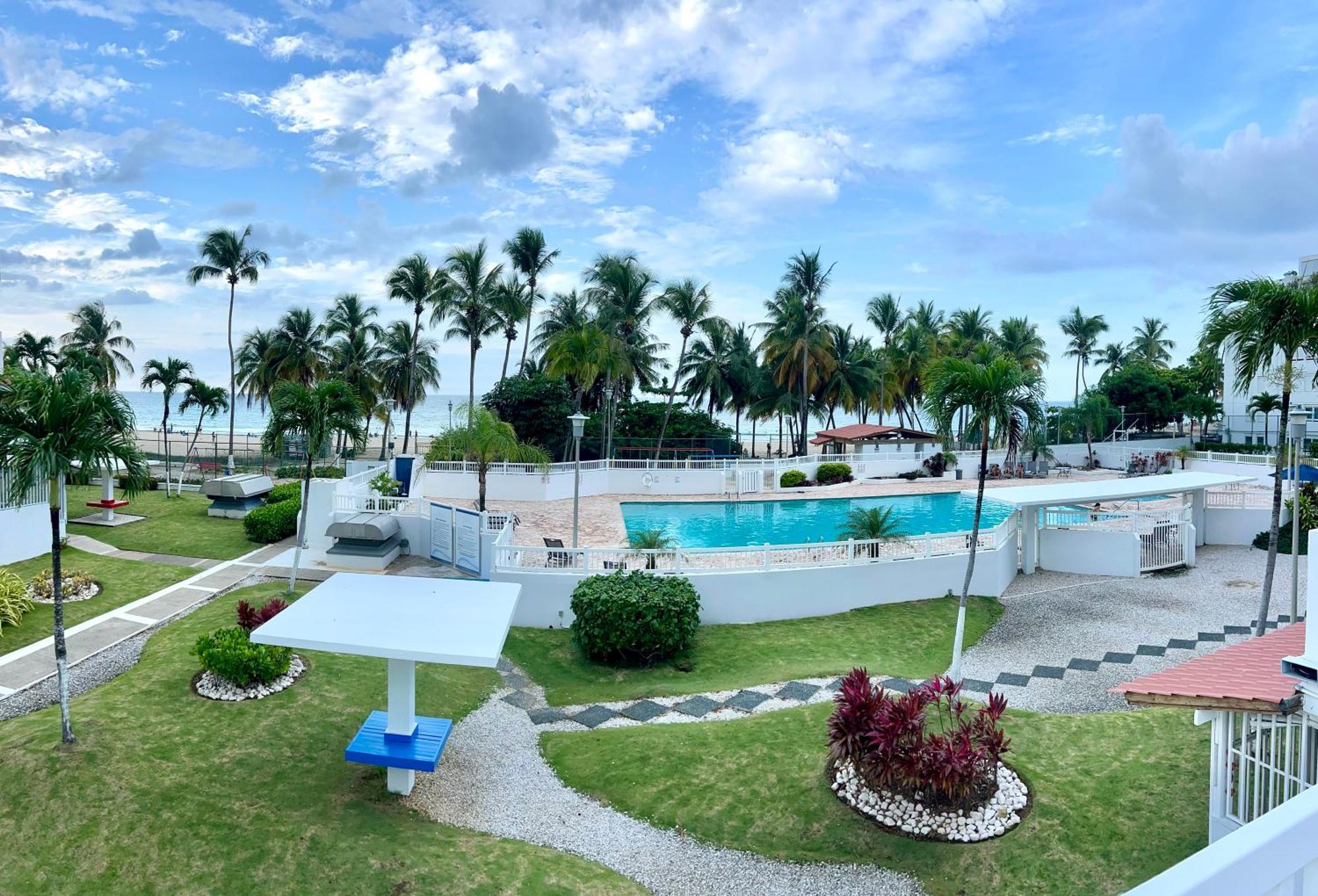 Beachfront Tropical Tantra Apartment San Juan Exteriör bild